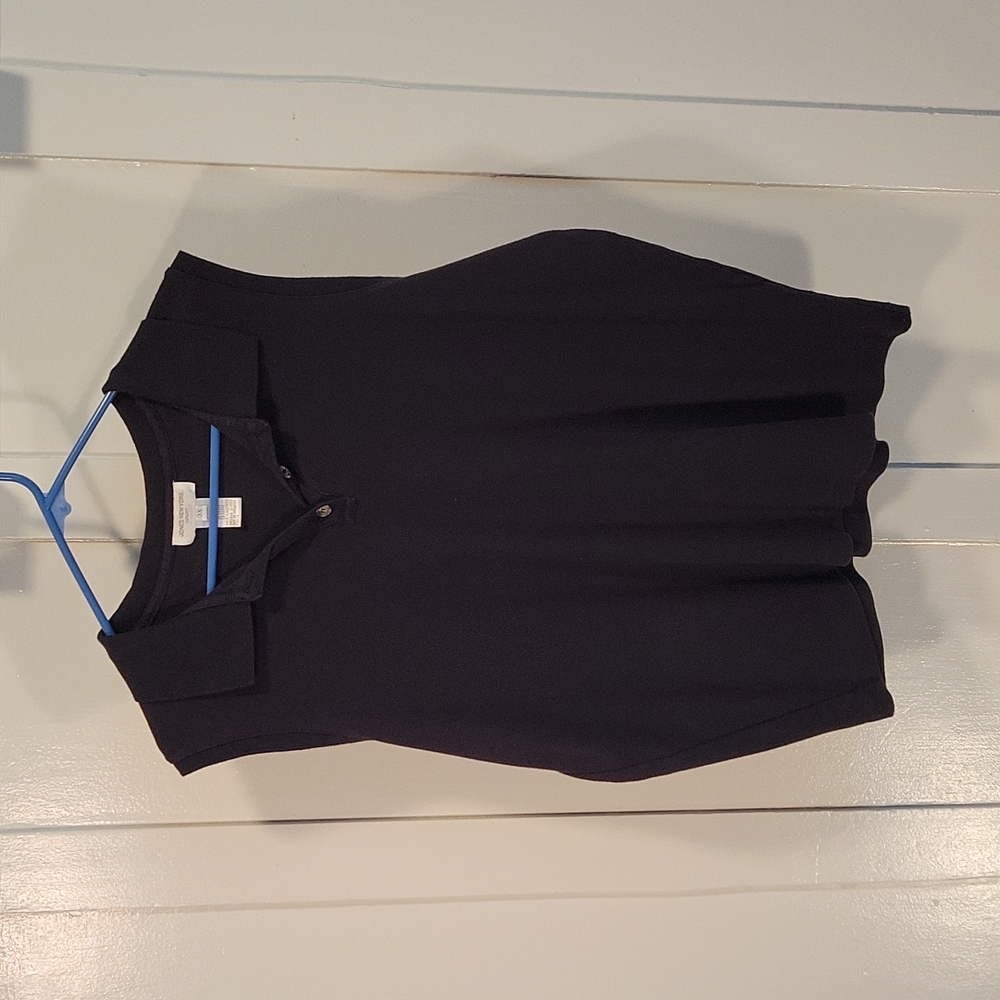Jones New York 3X black sleeveless polo shirt.